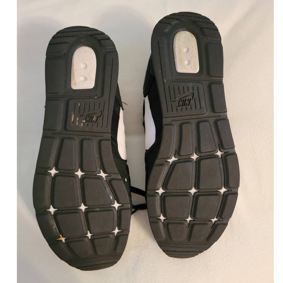 Nike Venture Runner - Men's 80s inspired Sneakers - Sz 9.5, Great Condition - Picture 7 of 8